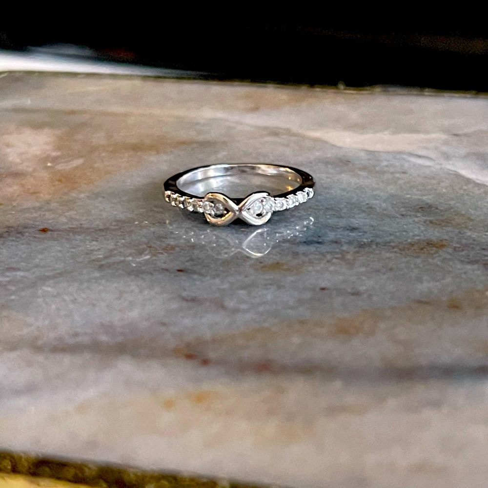 Infinity fashion ring